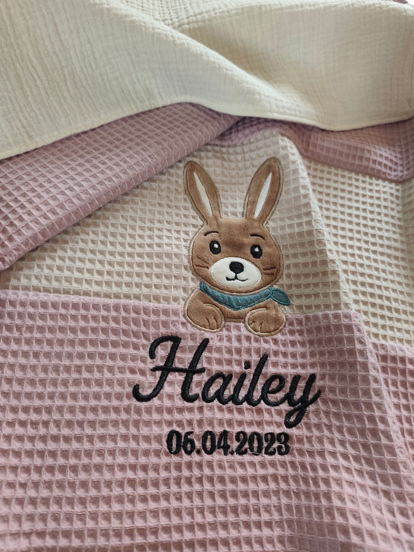 Personalisierte Babydecke aus Waffelpiqué & Musselin