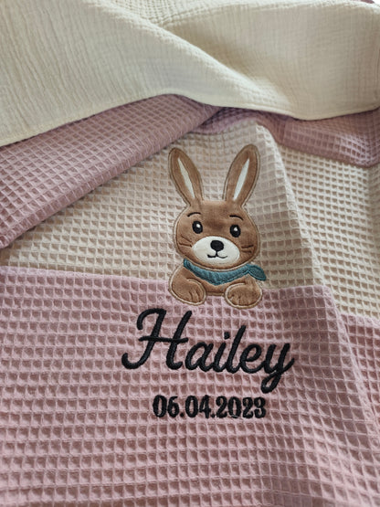 Personalisierte Babydecke aus Waffelpiqué & Musselin